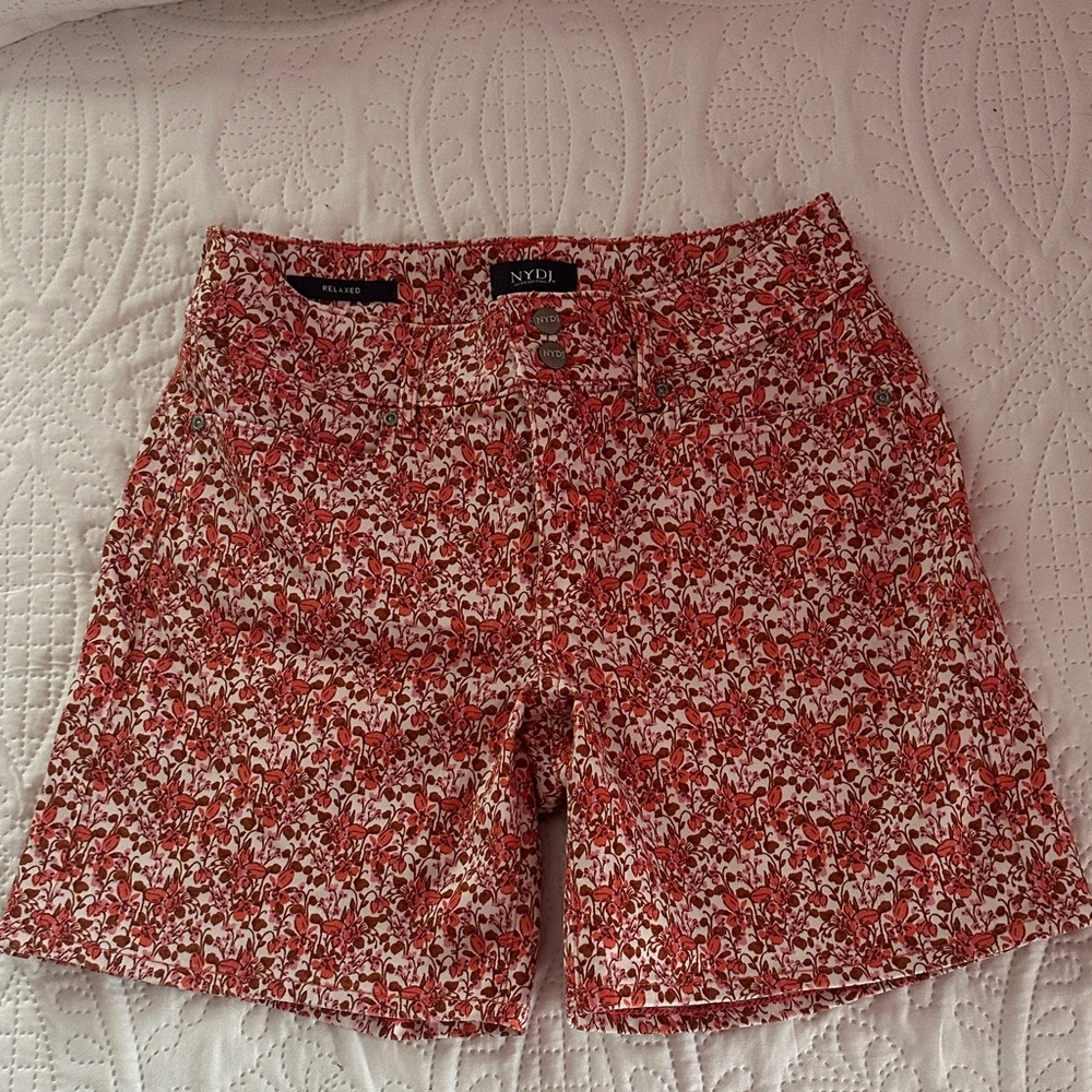 NYDJ Women's Red, Orange  and White Patterned Shorts
